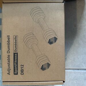 Adjustable dumbbell set